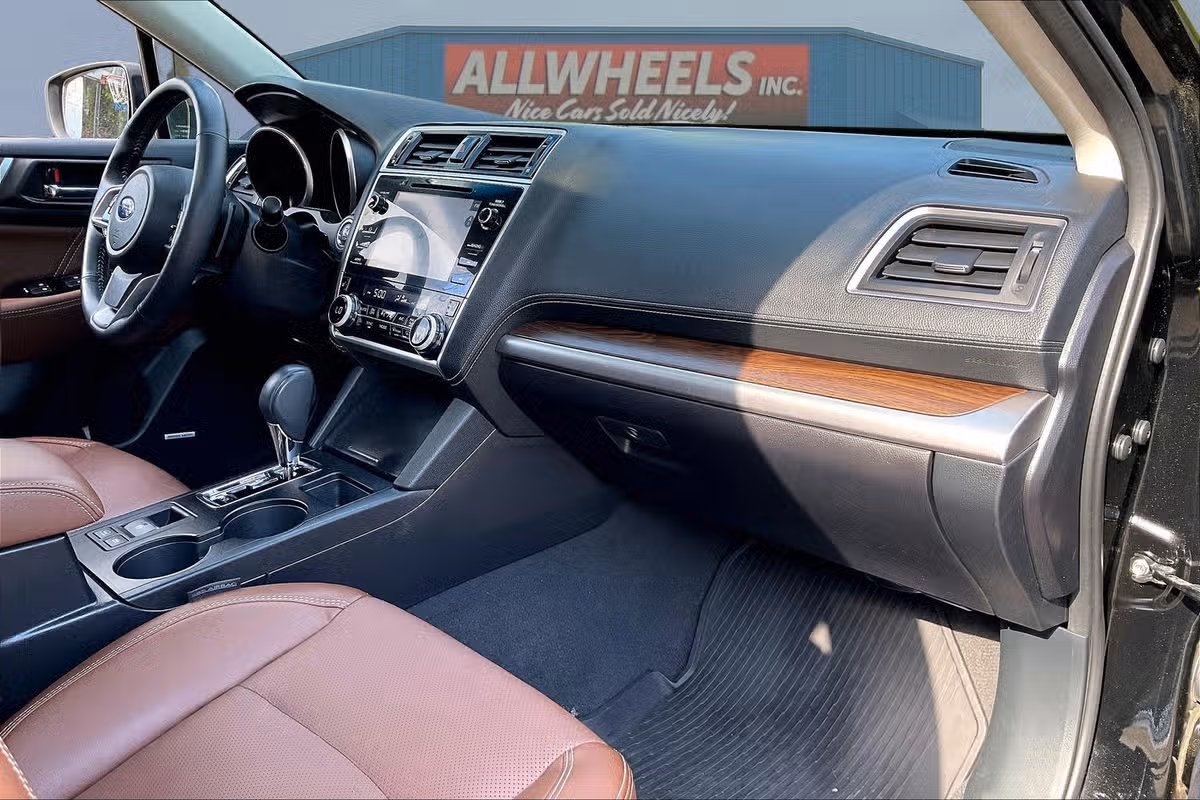2018 Subaru Outback 2.5i Touring Image 15
