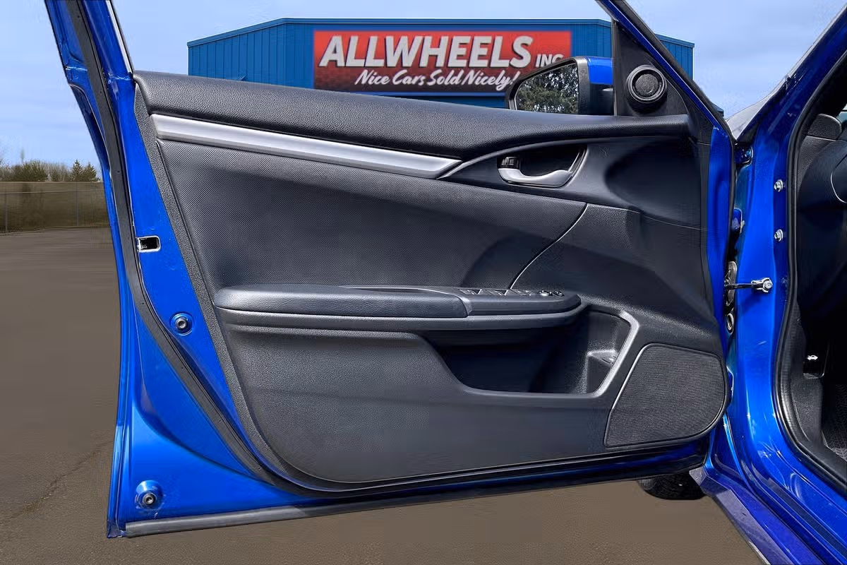 2020 Honda Civic Sport Image 21