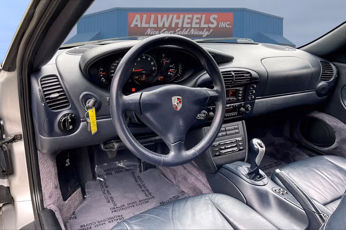 2001 Porsche 911 Carrera Image 12