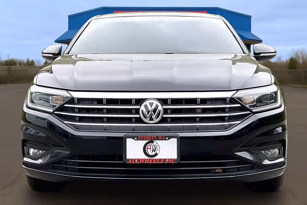 2019 Volkswagen Jetta SEL Premium Image 3