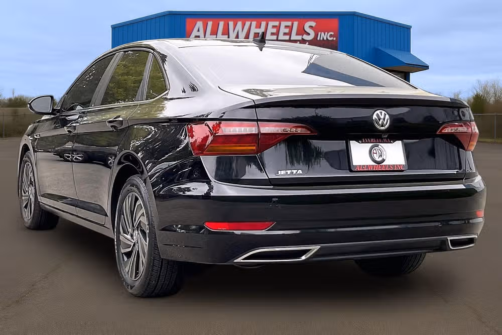2019 Volkswagen Jetta SEL Premium Image 2