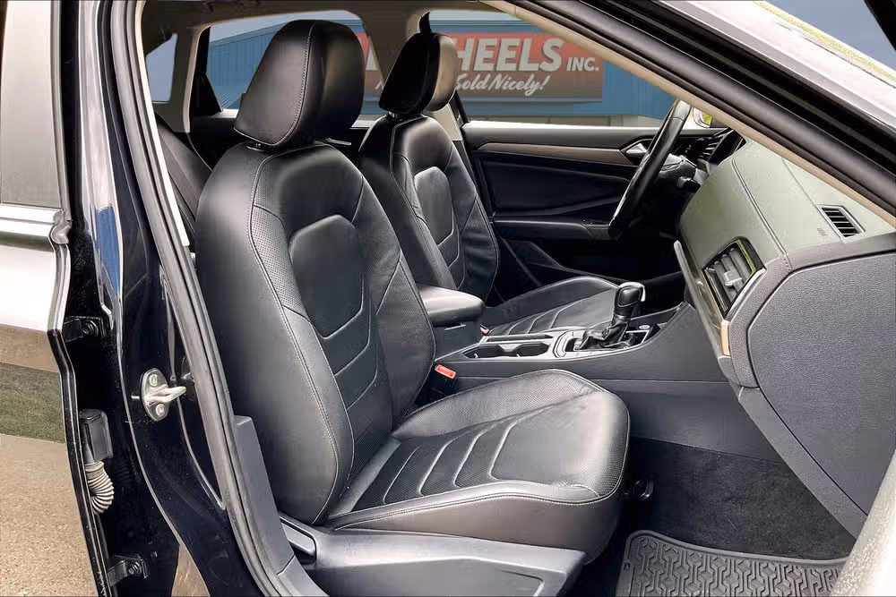 2019 Volkswagen Jetta SEL Premium Image 7