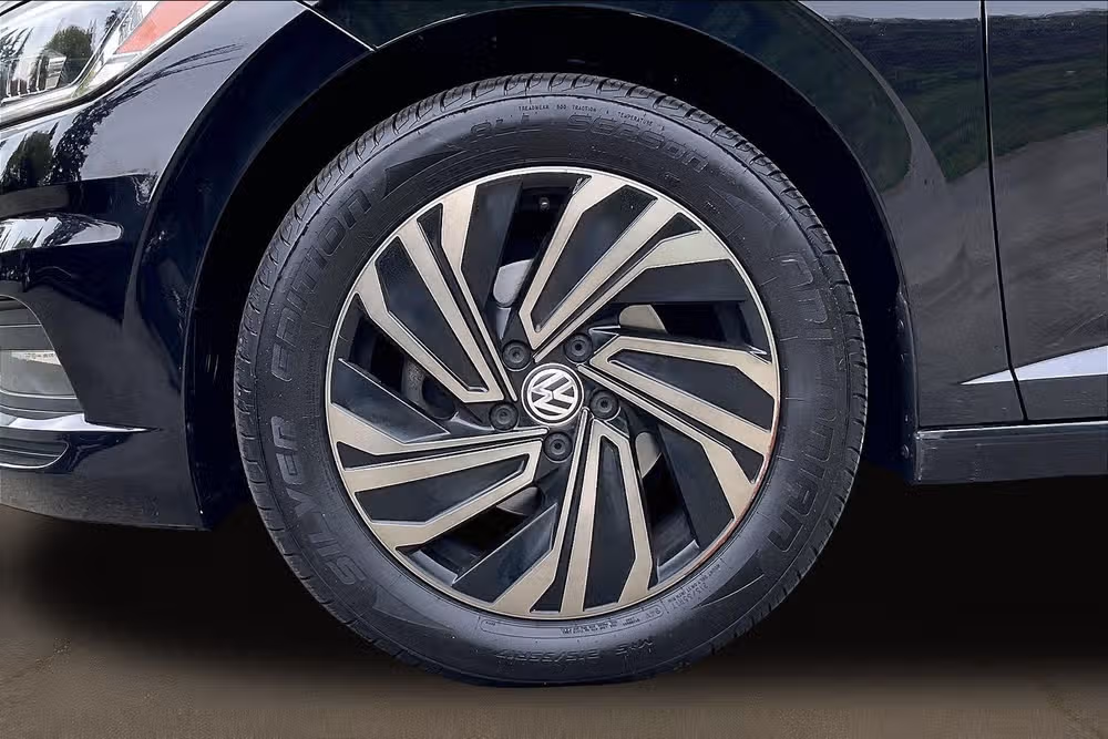 2019 Volkswagen Jetta SEL Premium Image 9