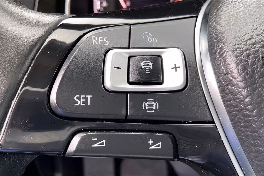 2019 Volkswagen Jetta SEL Premium Image 16