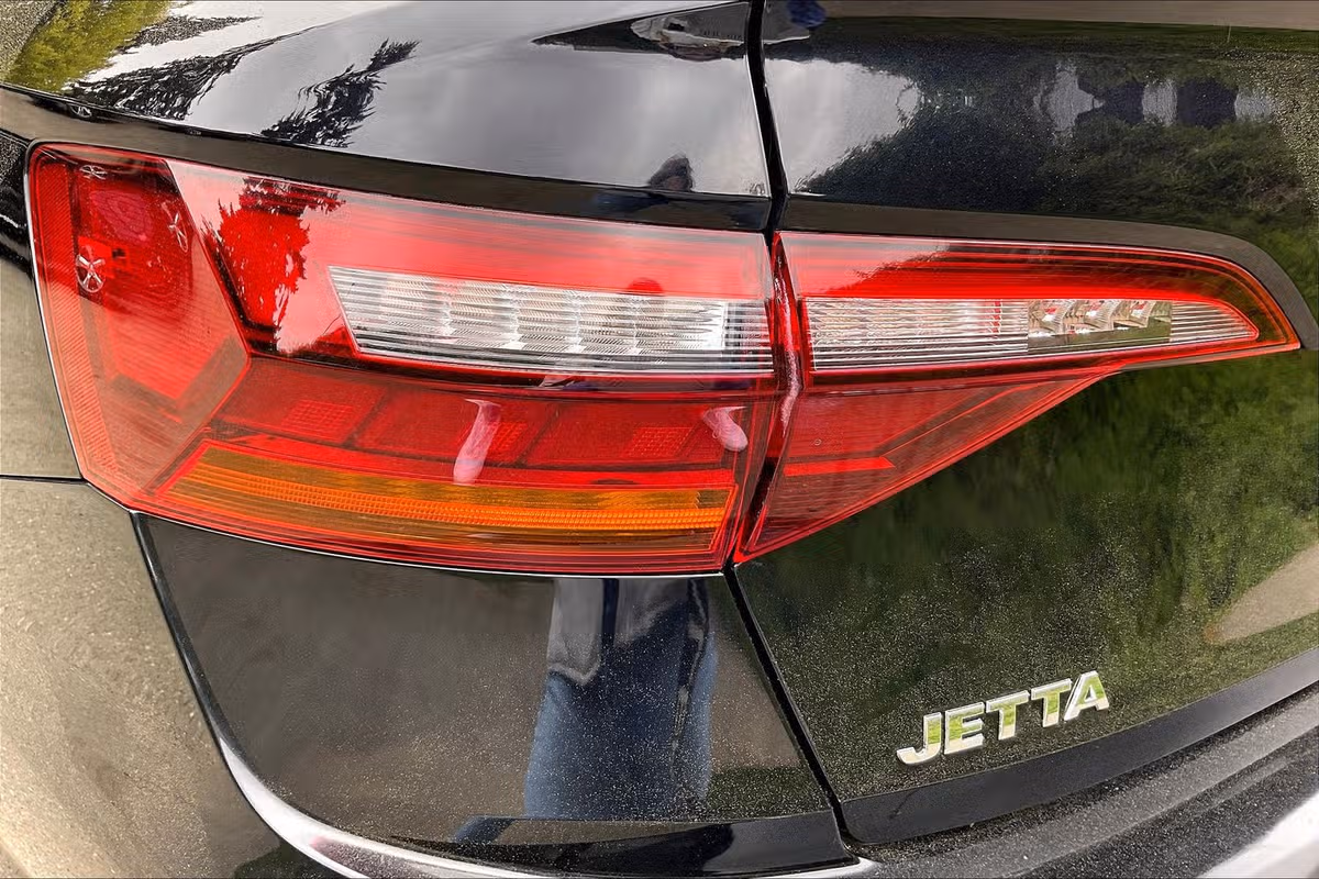 2019 Volkswagen Jetta SEL Premium Image 28
