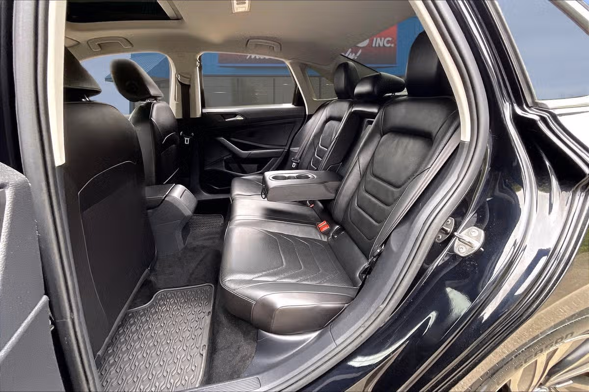 2019 Volkswagen Jetta SEL Premium Image 24