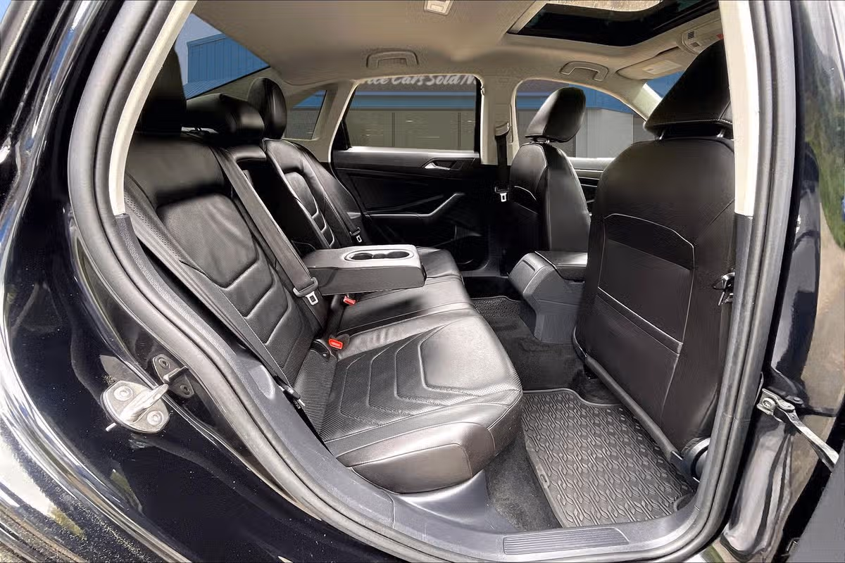 2019 Volkswagen Jetta SEL Premium Image 25