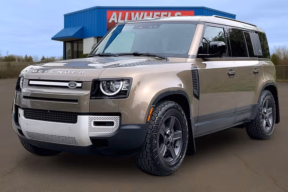 2023 Land Rover Defender 110 Standard Image 10