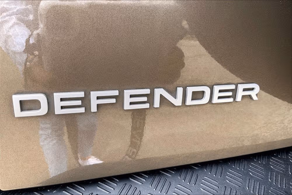 2023 Land Rover Defender 110 Standard Image 8