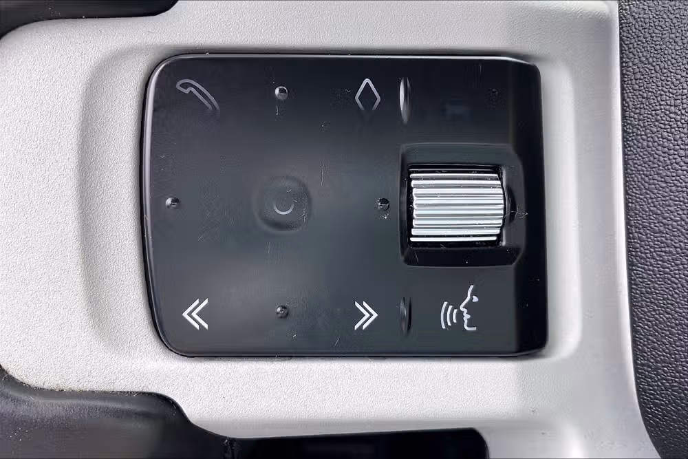 2023 Land Rover Defender 110 Standard Image 16
