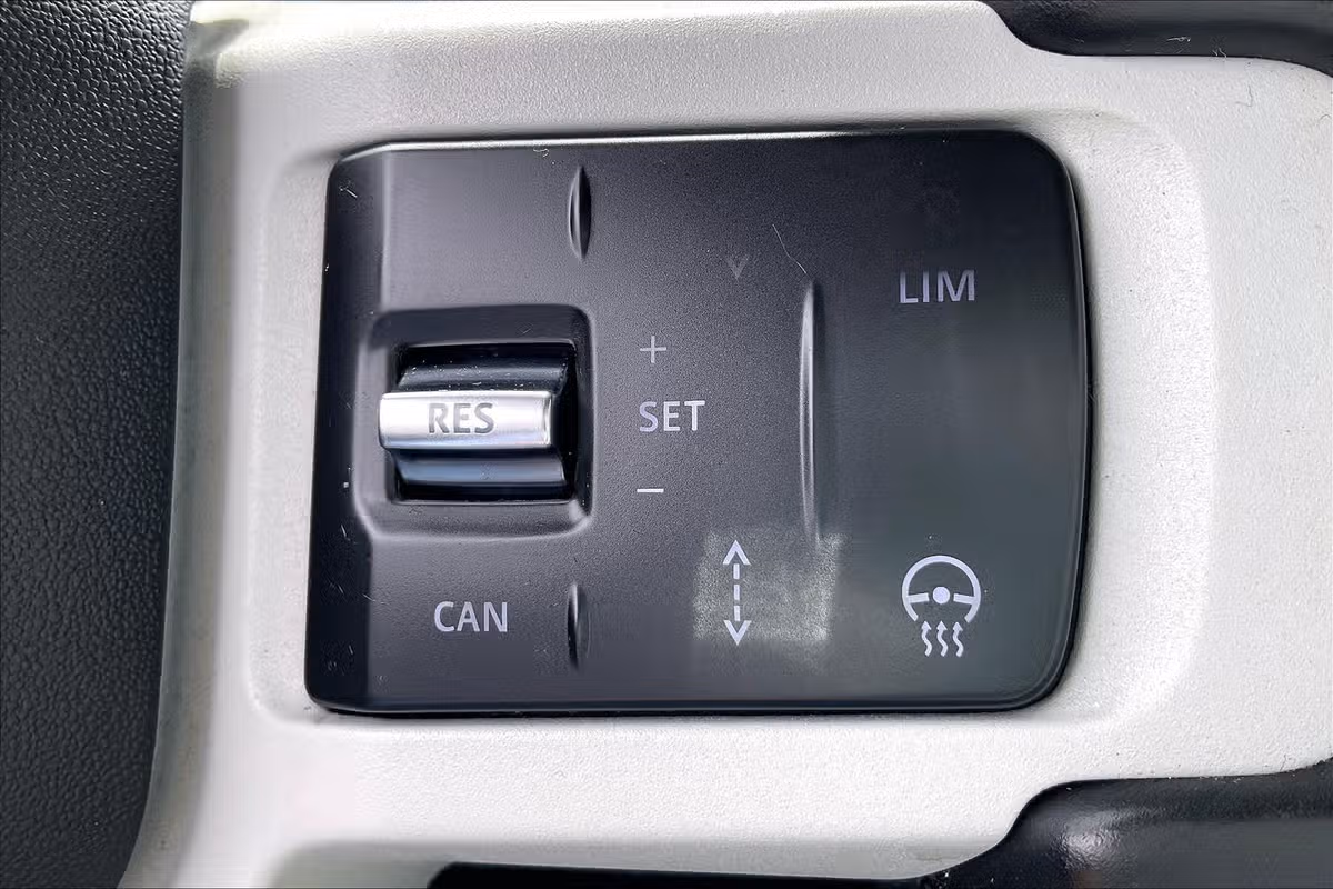 2023 Land Rover Defender 110 Standard Image 17