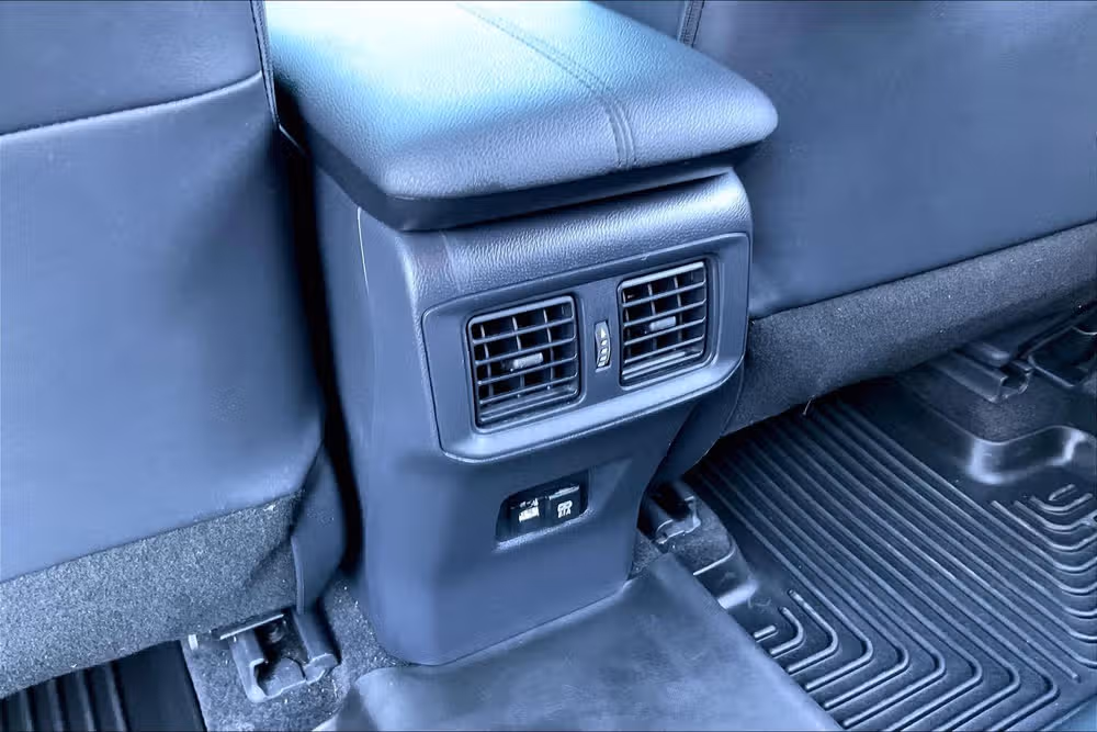 2021 Toyota RAV4 Hybrid XLE Premium Image 32