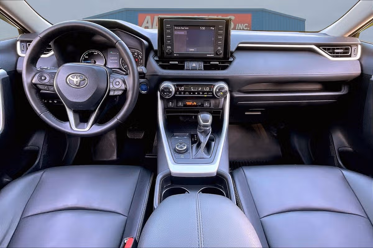 2021 Toyota RAV4 Hybrid XLE Premium Image 15