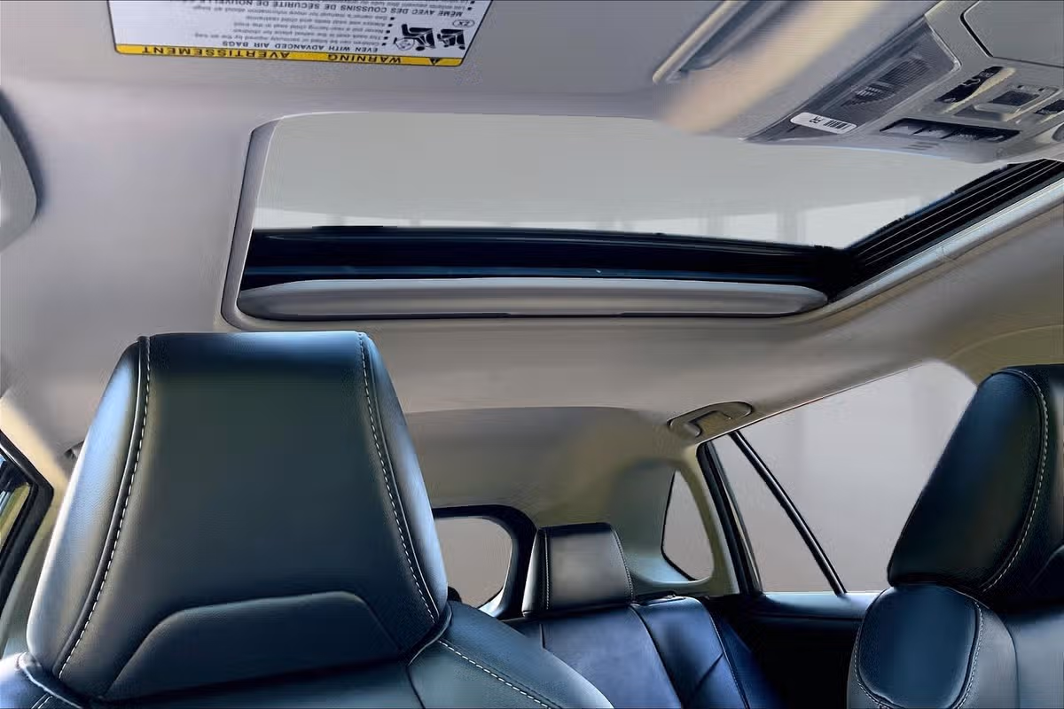 2021 Toyota RAV4 Hybrid XLE Premium Image 21