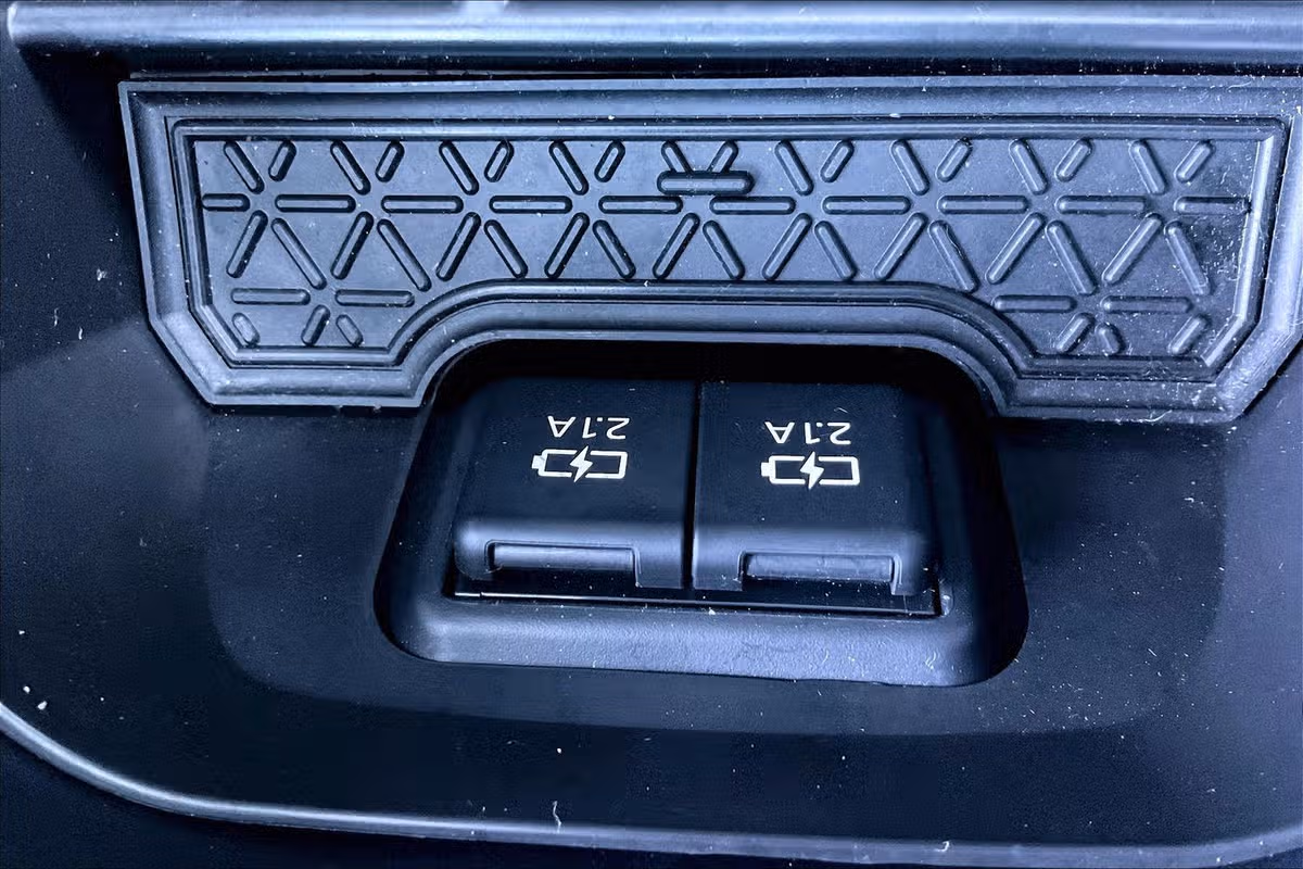 2021 Toyota RAV4 Hybrid XLE Premium Image 31
