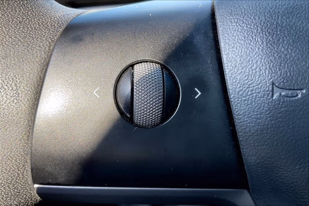 2021 Tesla Model Y Long Range Image 10