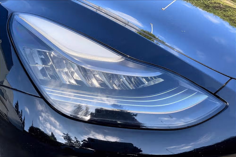 2021 Tesla Model Y Long Range Image 19