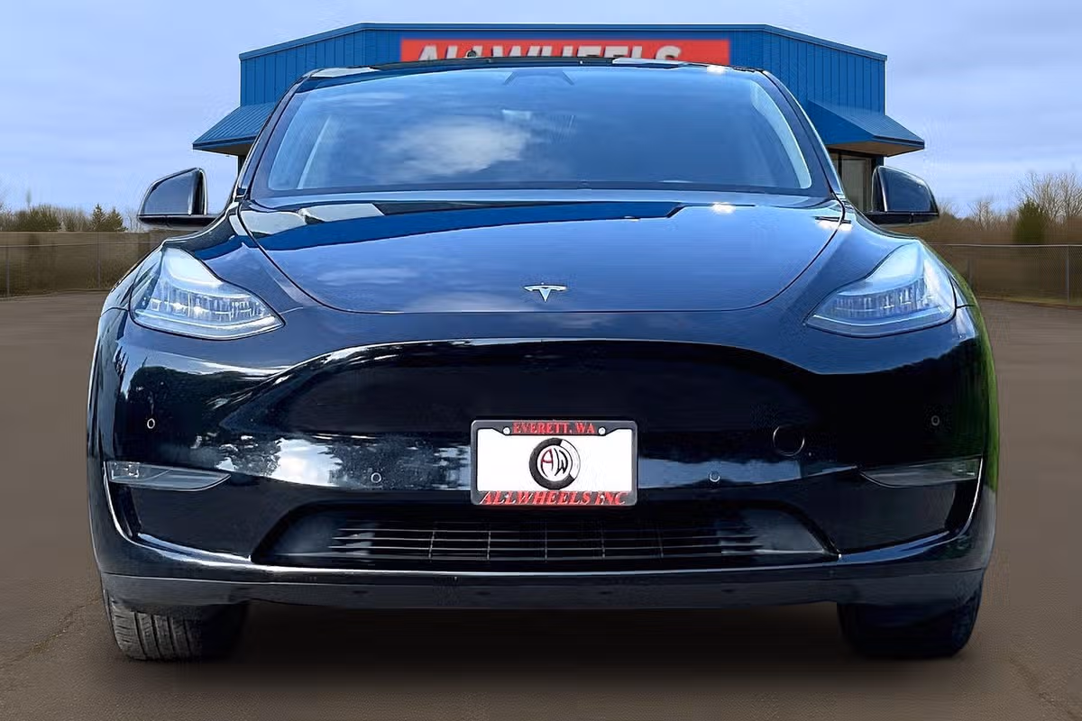 2021 Tesla Model Y Long Range Image 3