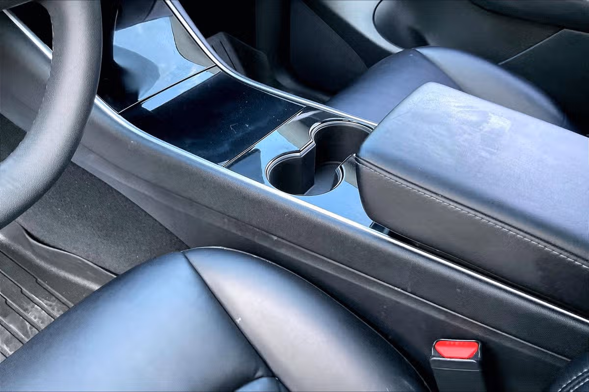 2021 Tesla Model Y Long Range Image 9