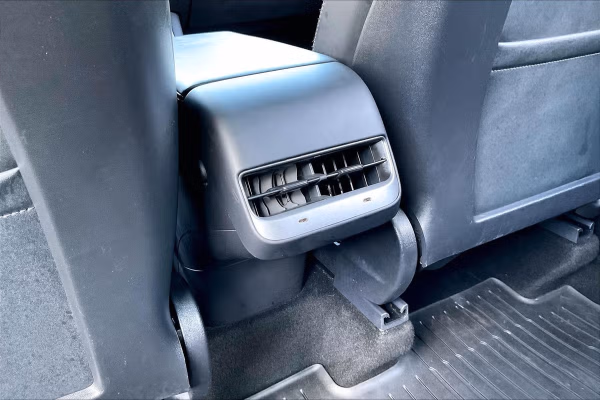 2021 Tesla Model Y Long Range Image 23