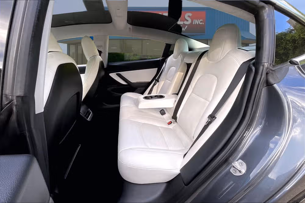 2018 Tesla Model 3 Performance Image 23