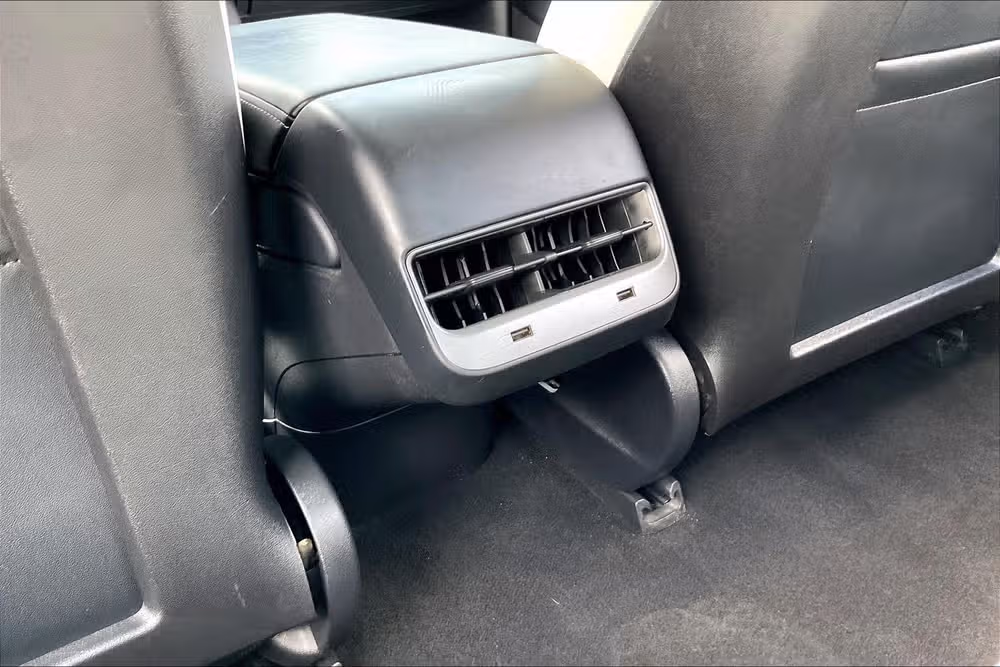 2018 Tesla Model 3 Performance Image 30