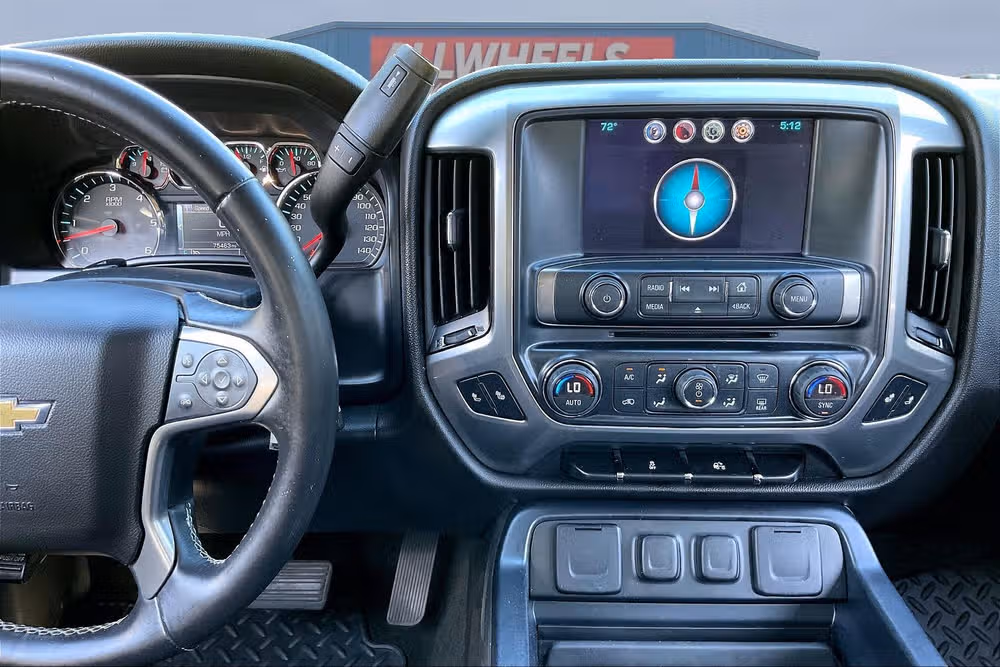 2014 Chevrolet Silverado 1500 LT Crew Cab Image 6