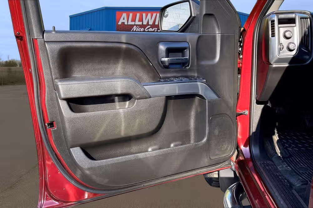 2014 Chevrolet Silverado 1500 LT Crew Cab Image 23