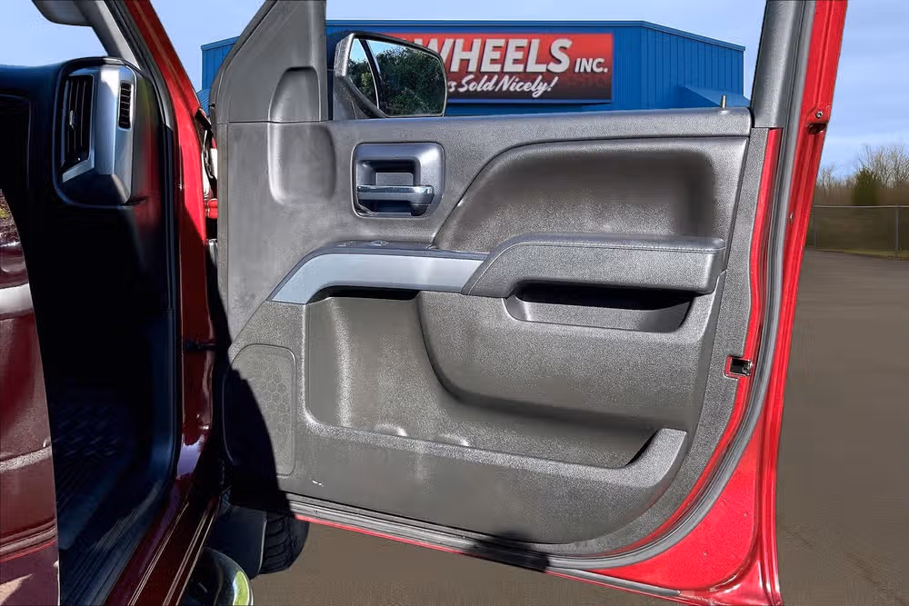 2014 Chevrolet Silverado 1500 LT Crew Cab Image 24