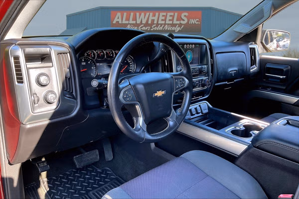2014 Chevrolet Silverado 1500 LT Crew Cab Image 13
