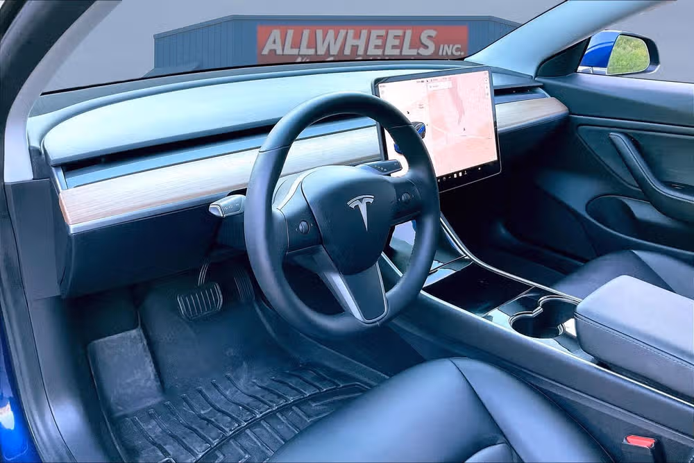 2020 Tesla Model 3 Long Range Image 11
