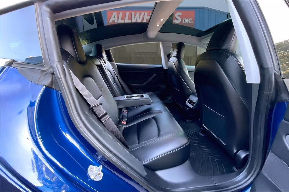2020 Tesla Model 3 Long Range Image 23