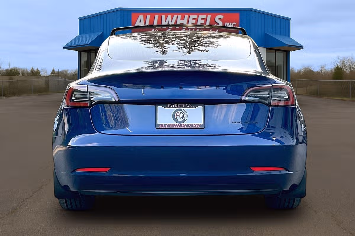 2020 Tesla Model 3 Long Range Image 4