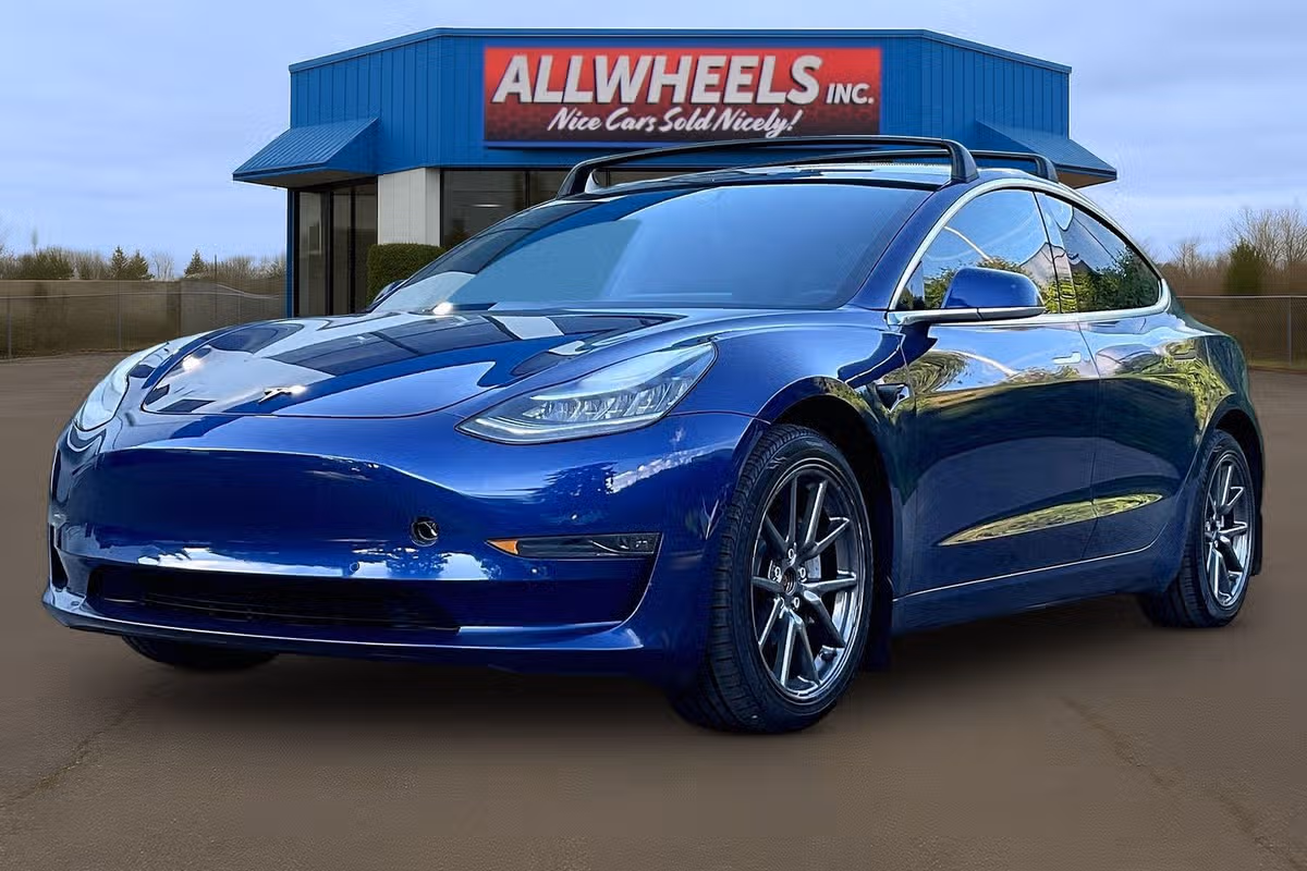 2020 Tesla Model 3 Long Range Image 9