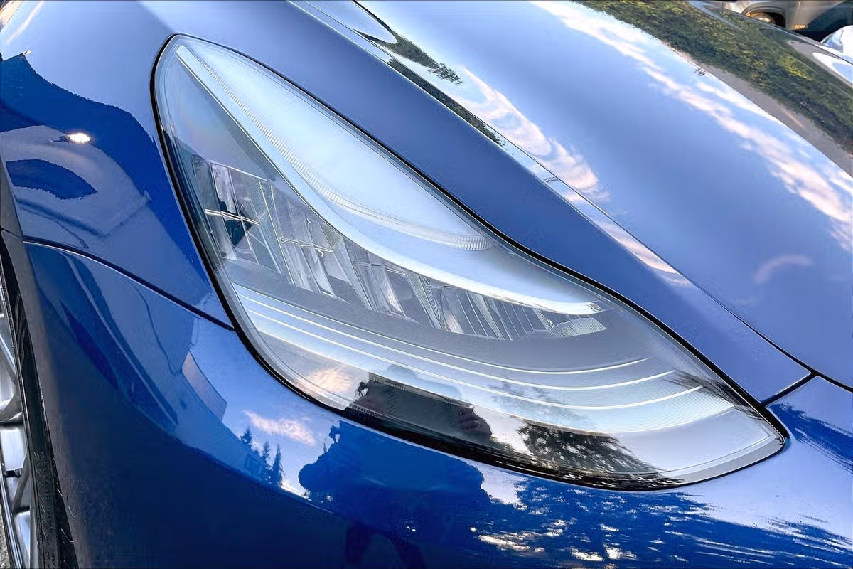 2020 Tesla Model 3 Long Range Image 25