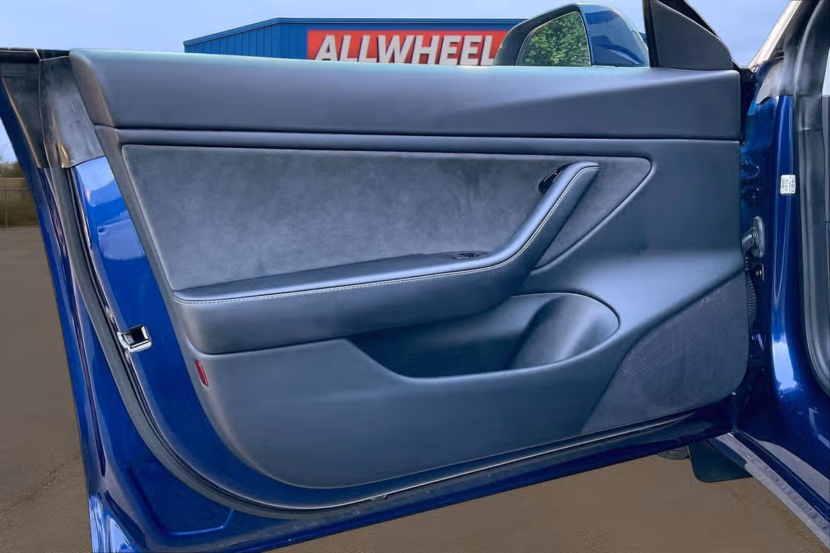 2020 Tesla Model 3 Long Range Image 19
