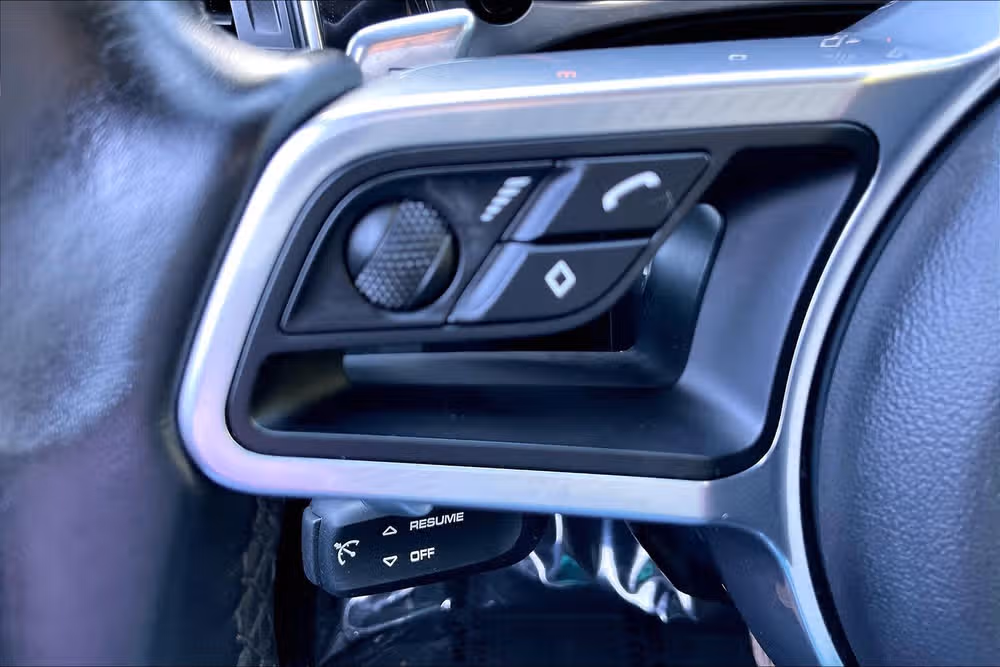 2018 Porsche Macan Base Image 15