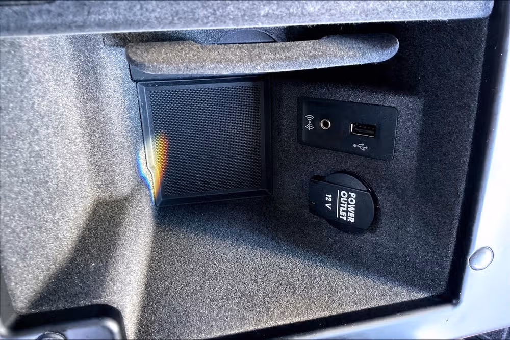 2018 Porsche Macan Base Image 28