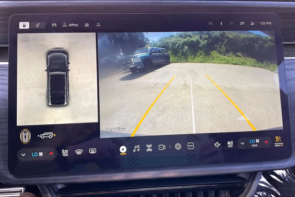 2024 Rivian R1S Adventure Image 19