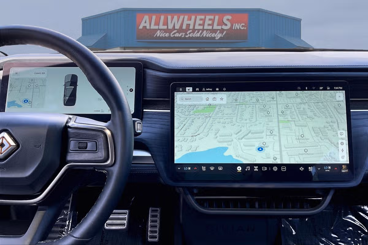 2024 Rivian R1S Adventure Image 6