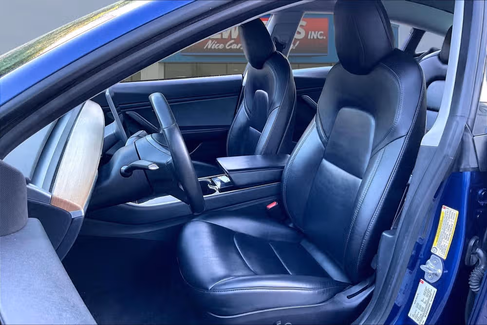 2018 Tesla Model 3 Standard Image 22