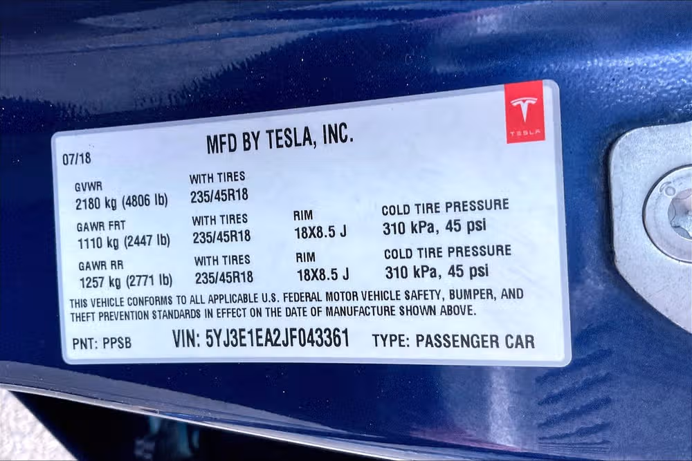 2018 Tesla Model 3 Standard Image 30