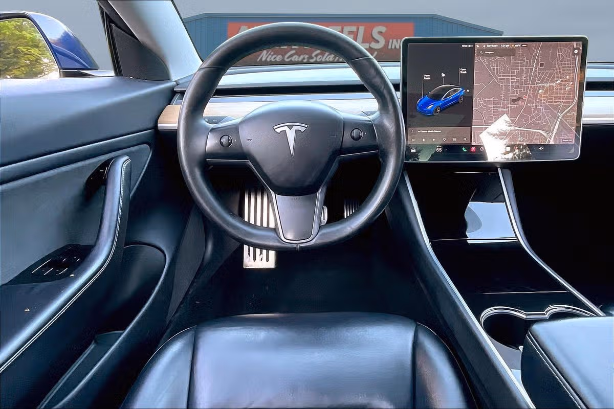 2018 Tesla Model 3 Standard Image 5