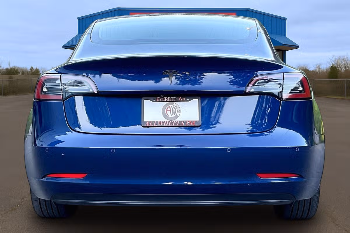 2018 Tesla Model 3 Standard Image 4