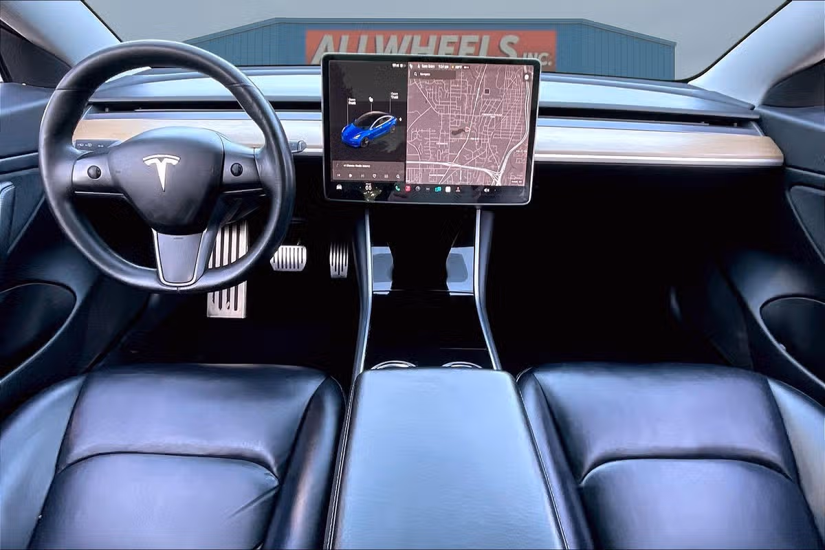 2018 Tesla Model 3 Standard Image 14