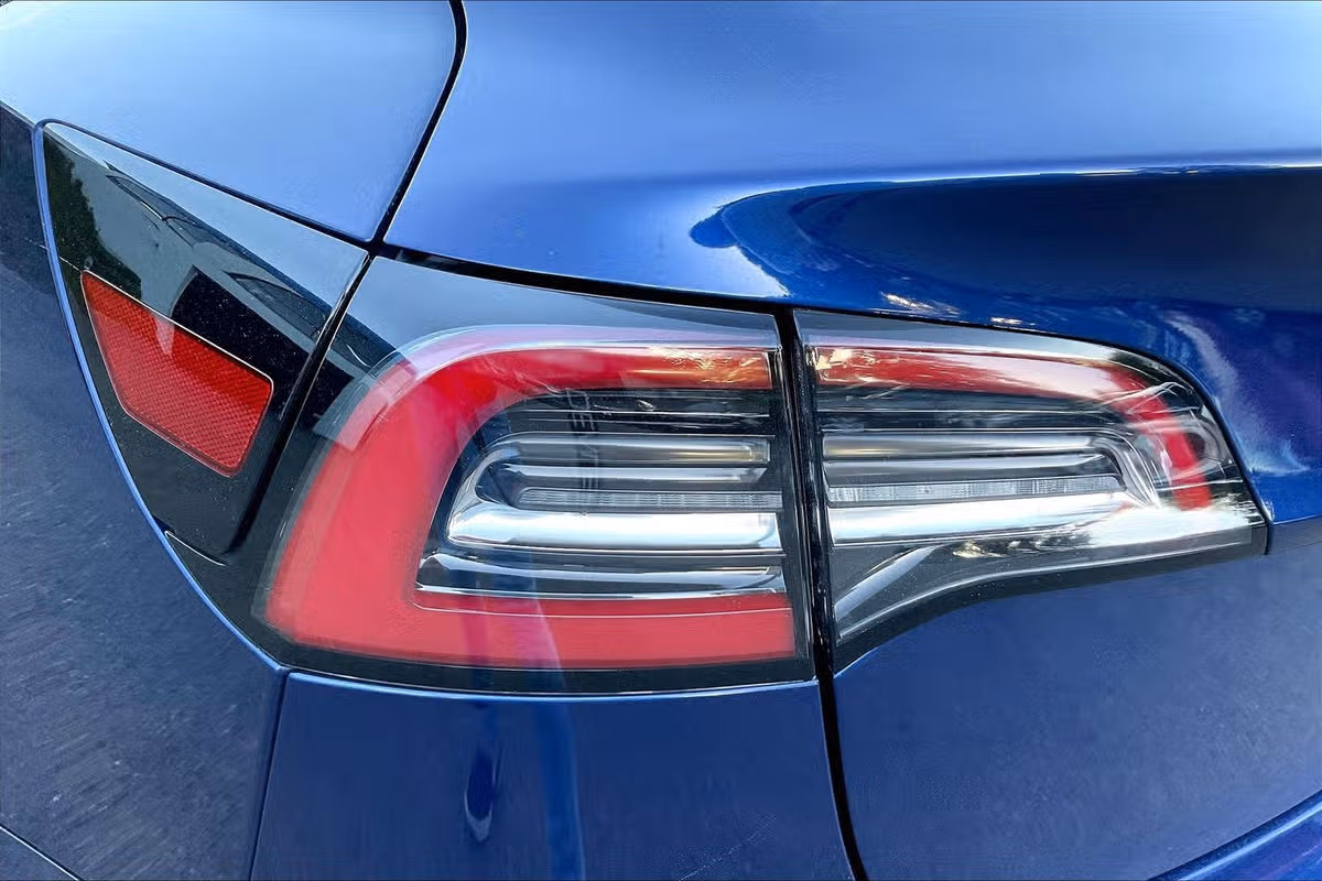 2018 Tesla Model 3 Standard Image 27