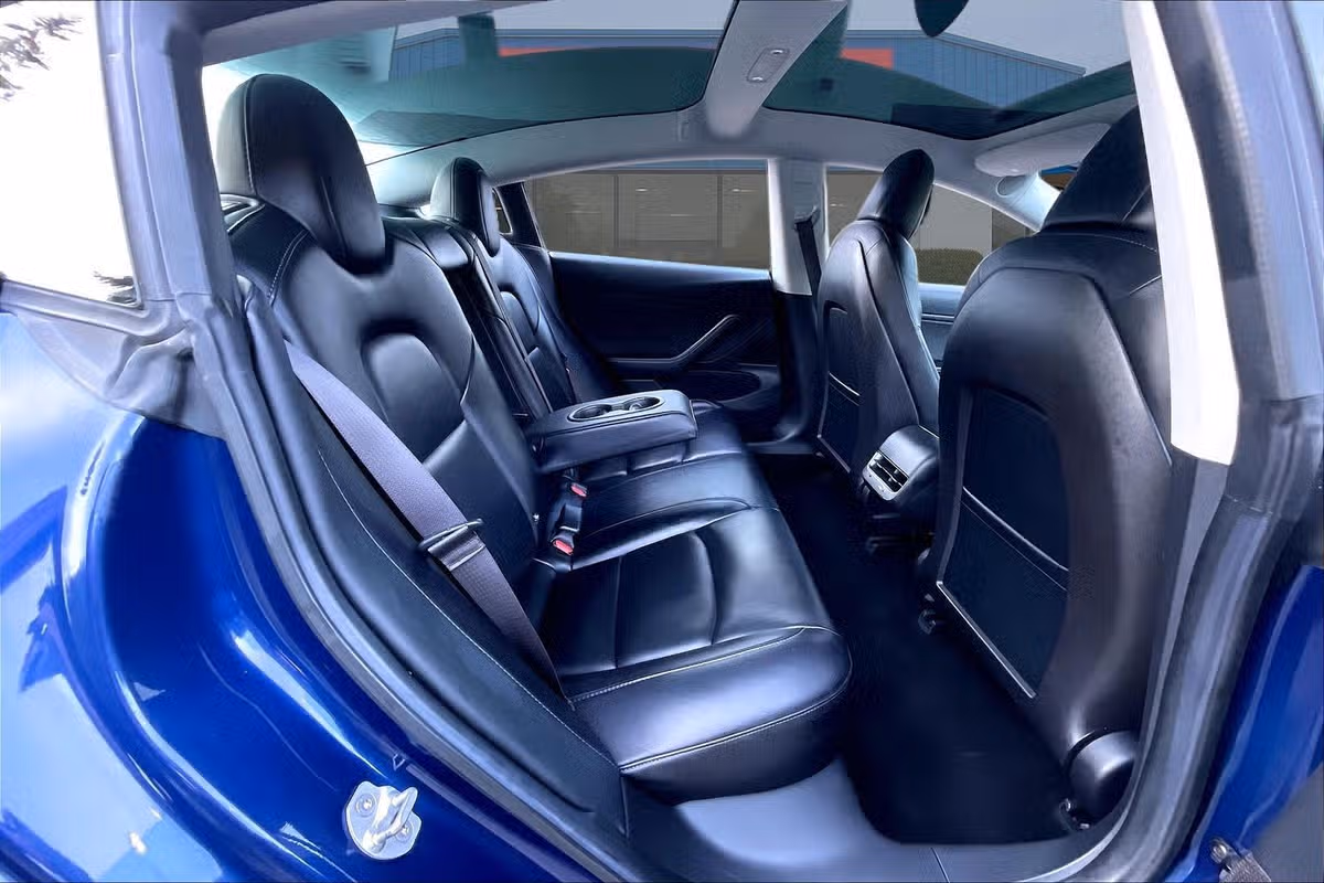 2018 Tesla Model 3 Standard Image 24