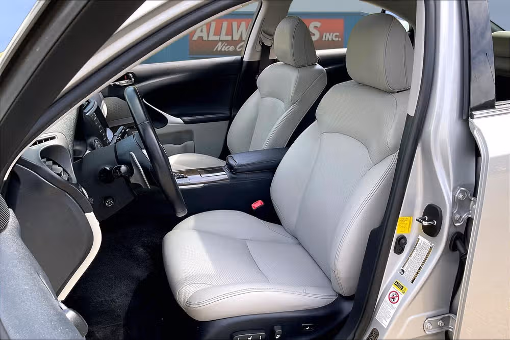 2011 Lexus IS 250 Base Image 23