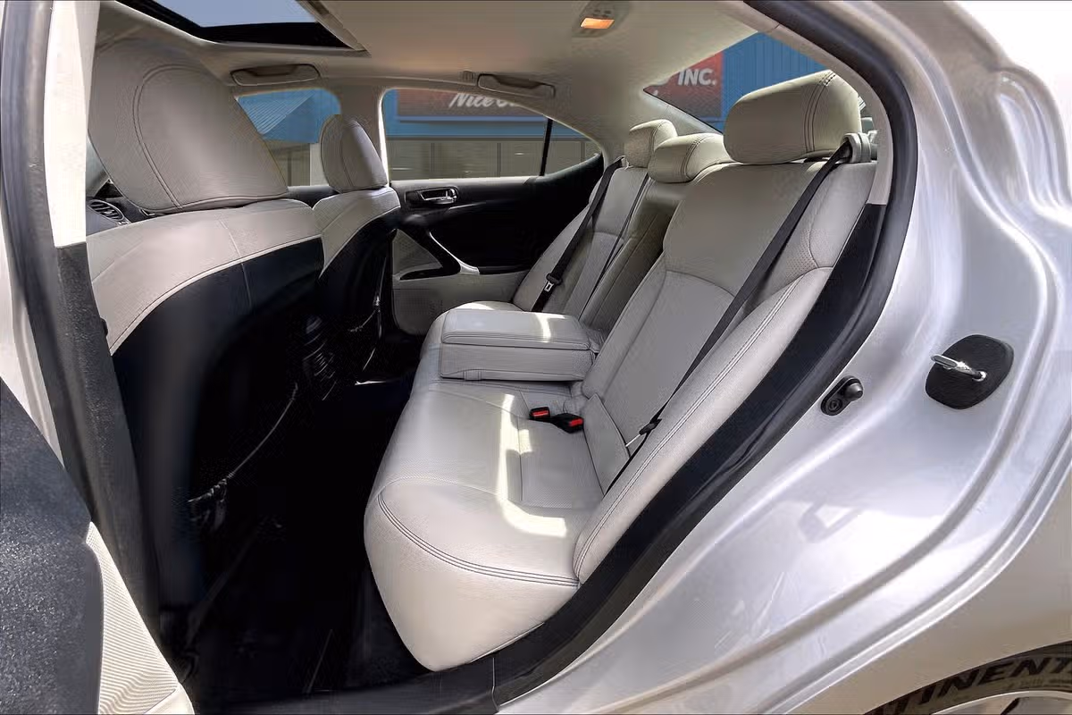 2011 Lexus IS 250 Base Image 24