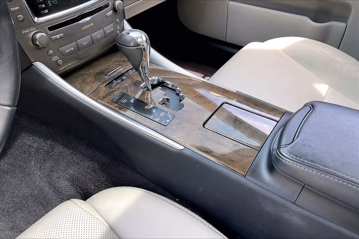 2011 Lexus IS 250 Base Image 13